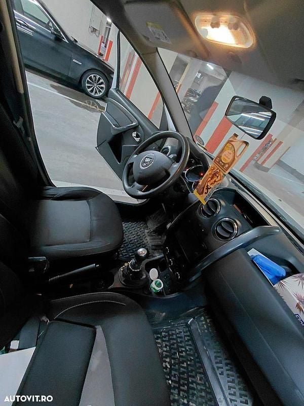 Culoarealb Utilizat 2016 Dacia Duster Comfort SUV | 7.800 EUR (Super Preț) - Imagine 1/4