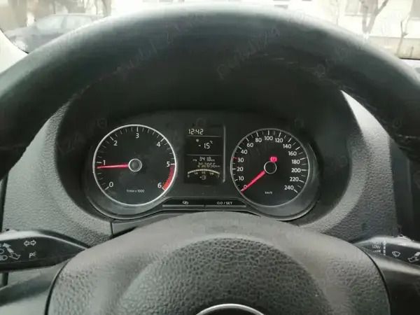 Utilizat 2012 VW Amarok Pickup | 11.000 EUR (Super Preț) - Imagine 1/4