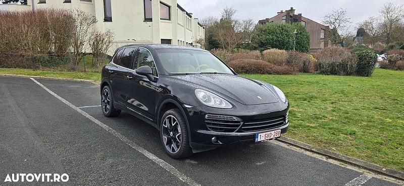 Second-hand Porsche Cayenne Platinum Edition 245 CP (180 kW) 2014 Culoarenegru SUV