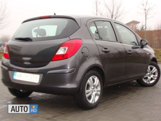 Second-hand Opel Corsa 95 CP (69 kW) 2012 Gri Hatchback