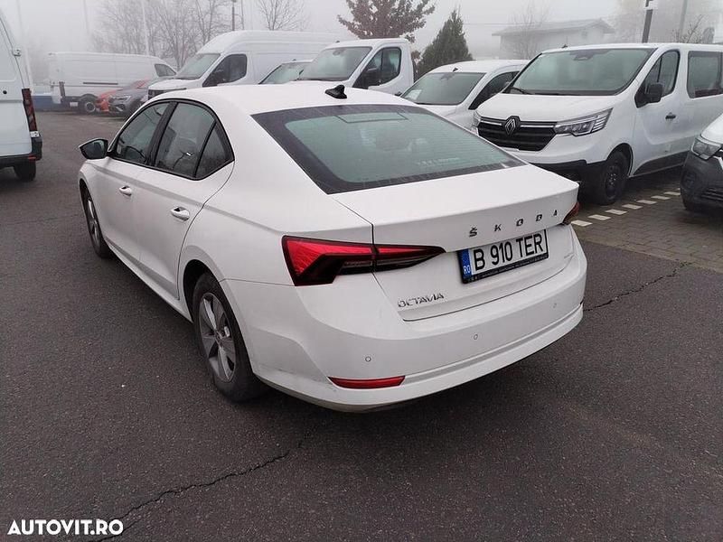 Second-hand Skoda Octavia Ambition 115 CP (84 kW) 2021 Culoarealb Berlinǎ