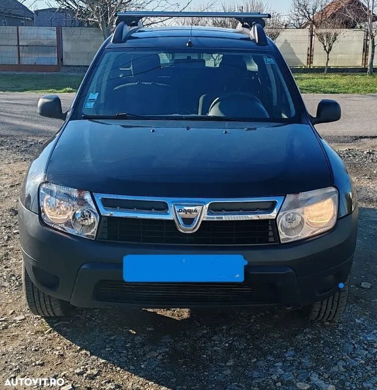 Negru Utilizat 2012 Dacia Duster Lauréate SUV | 3.300 EUR (Super Preț) - Imagine 1/4