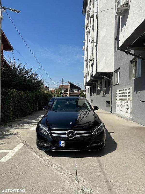 Negru Utilizat 2015 Mercedes C220 Avantgarde Berlinǎ | 15.800 EUR - Imagine 1/4