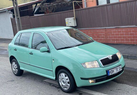 Verde Utilizat 2001 Skoda Fabia Hatchback | 1.790 EUR (Preț bun) - Imagine 1/4
