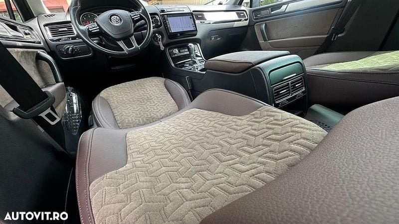 Negru Utilizat 2015 VW Touareg Mountain SUV | 14.850 EUR (Super Preț) - Imagine 1/4