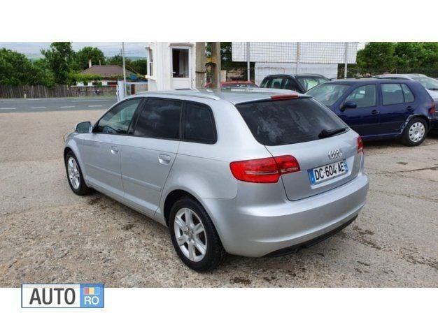 Second-hand Audi A3 110 CP (80 kW) 2012 Albastru marin Hatchback