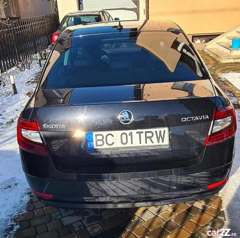 Negru Utilizat 2019 Skoda Octavia Style Berlinǎ | 16.800 EUR (Puțin scump) - Imagine 1/4