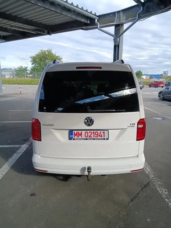 Second-hand VW Caddy 102 CP (75 kW) 2016 Alb Monovolum