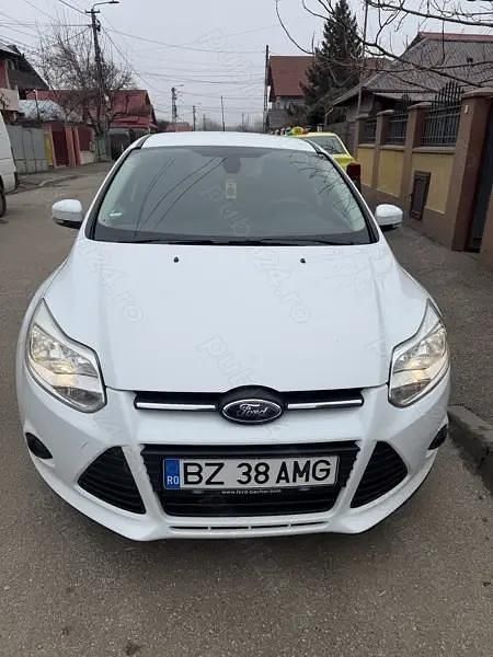 Second-hand Ford Focus 116 CP (85 kW) 2014 Alb Hatchback