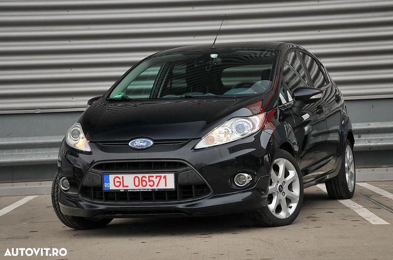 Second-hand Ford Fiesta 90 CP (66 kW) 2010 Culoarenegru Hatchback