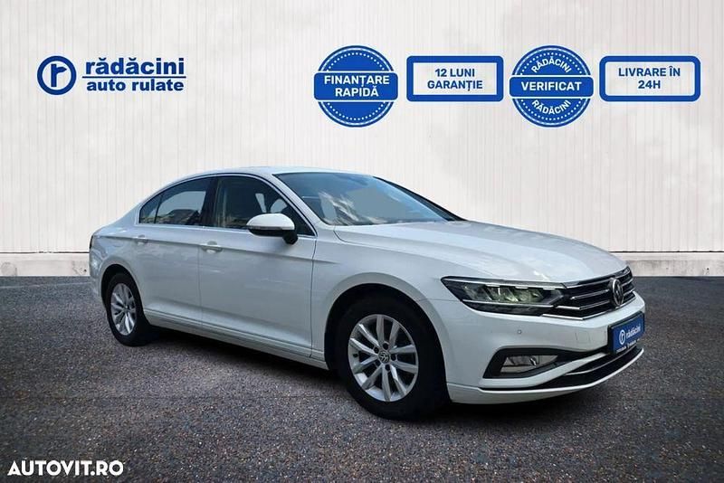 Alb Utilizat 2020 VW Passat Comfortline Berlinǎ | 18.000 EUR (Preț OK) - Imagine 1/4