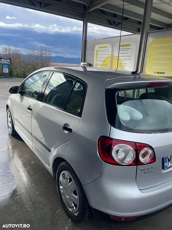 Second-hand VW Golf IV Comfortline 105 CP (77 kW) 2006 Culoareargint Hatchback