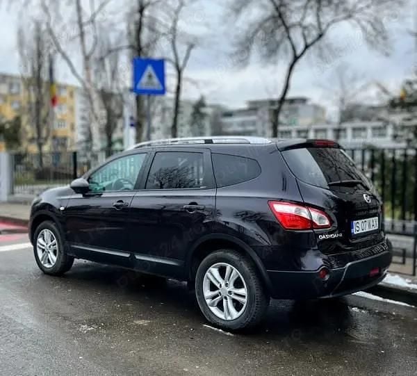Second-hand Nissan Qashqai +2 Visia 110 CP (80 kW) 2011 Negru SUV