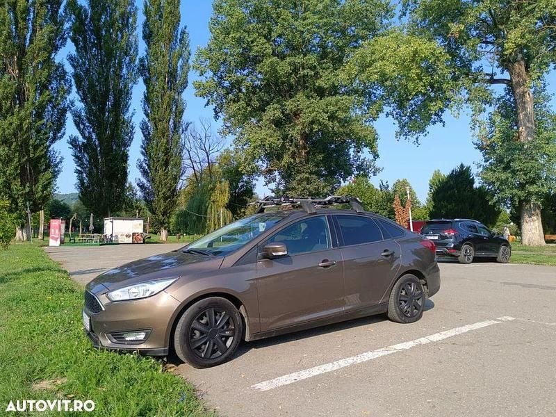 Culoaremaro Utilizat 2017 Ford Focus Berlinǎ | 9.600 EUR (Preț OK) - Imagine 1/4