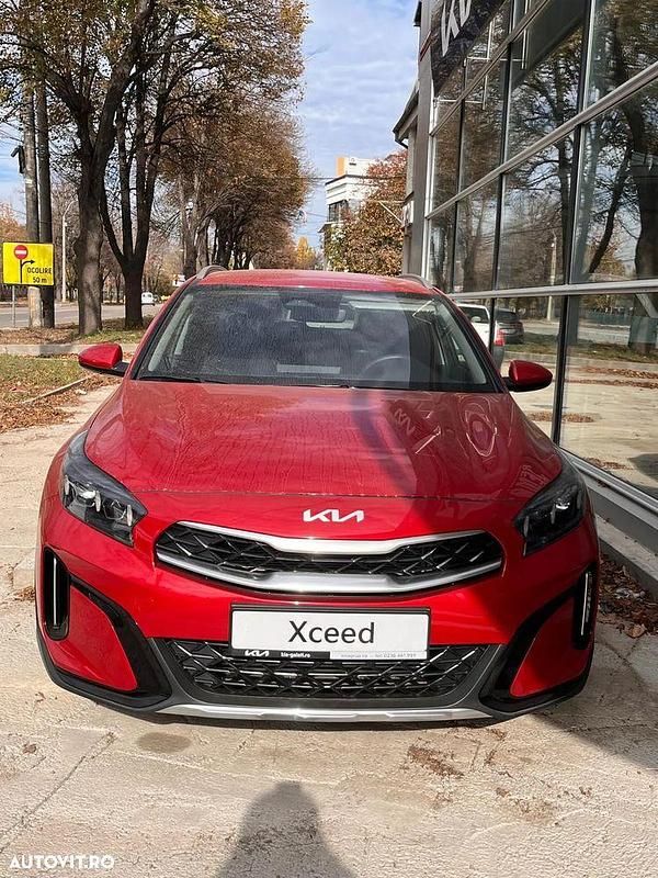 Culoarealte culori Nouă 2025 Kia XCeed City SUV | 22.950 EUR (Preț bun) - Imagine 1/4