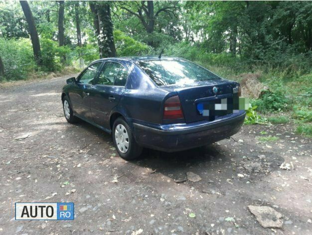 Albastru Utilizat 2000 Skoda Octavia Berlinǎ | 1.300 EUR (Preț OK) - Imagine 1/4