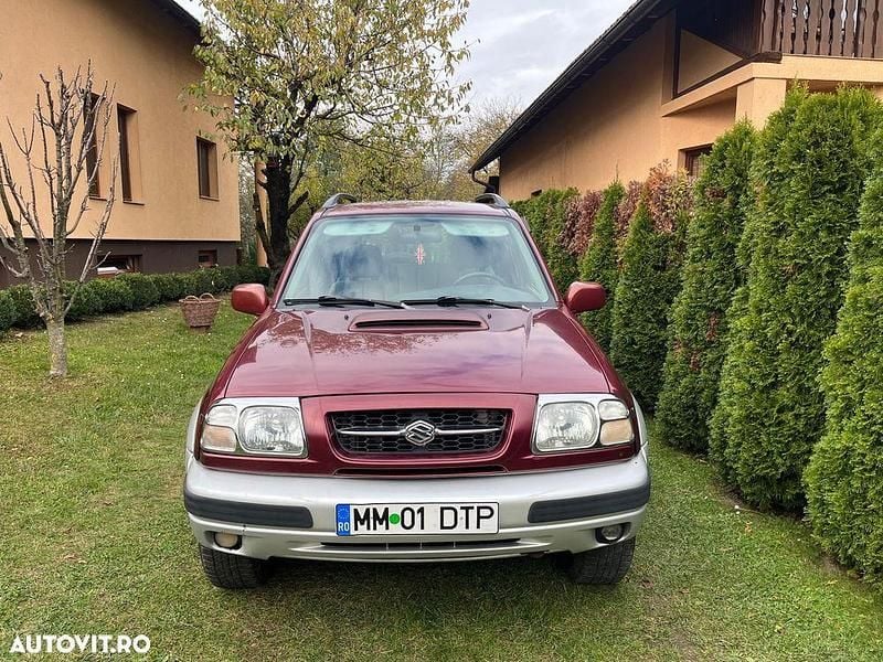 Culoarerosu Utilizat 2000 Suzuki Grand Vitara SUV | 3.600 EUR - Imagine 1/4