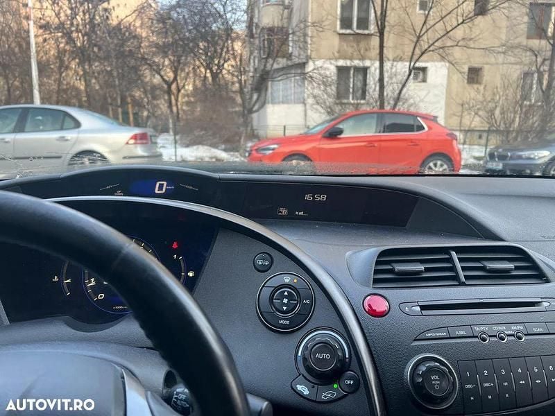 Culoarenegru Second-hand 2009 Honda Civic S Hatchback | 4.500 EUR (Scump) - Imagine 1/4