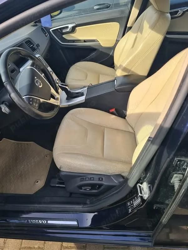 Second-hand Volvo S60 190 CP (139 kW) 2017 Berlinǎ