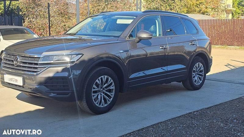Second-hand VW Touareg 231 CP (169 kW) 2023 Culoaregri SUV