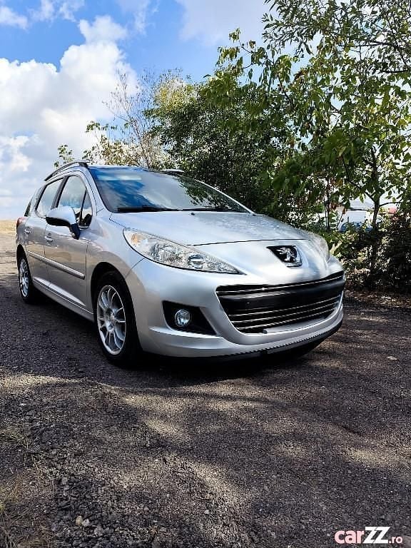 Gri Utilizat 2010 Peugeot 207 Break | 2.999 EUR - Imagine 1/4