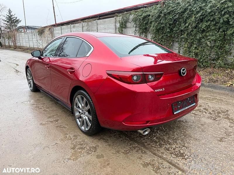 Second-hand Mazda 3 Exclusive-Line 186 CP (136 kW) 2022 Culoarerosu Berlinǎ