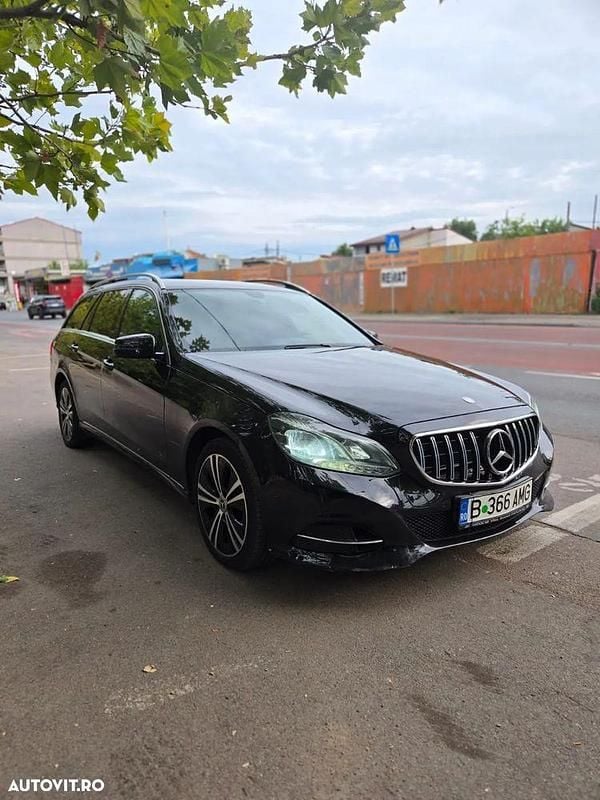 Culoarenegru Utilizat 2015 Mercedes E220 Edition Break | 10.800 EUR (Scump) - Imagine 1/4