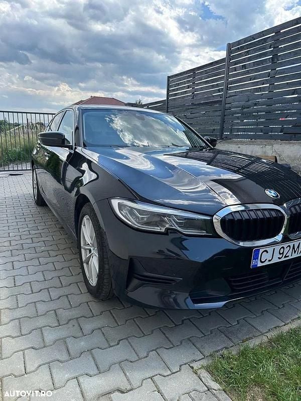 Negru Utilizat 2019 BMW 320 Berlinǎ | 22.800 EUR (Preț OK) - Imagine 1/4