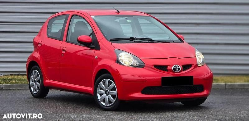 Culoarerosu Second-hand 2007 Toyota Aygo Hatchback | 1.980 EUR - Imagine 1/4