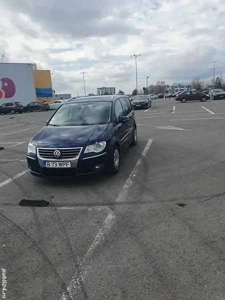 Utilizat 2010 VW Touran Monovolum | 3.990 EUR (Preț OK) - Imagine 1/4