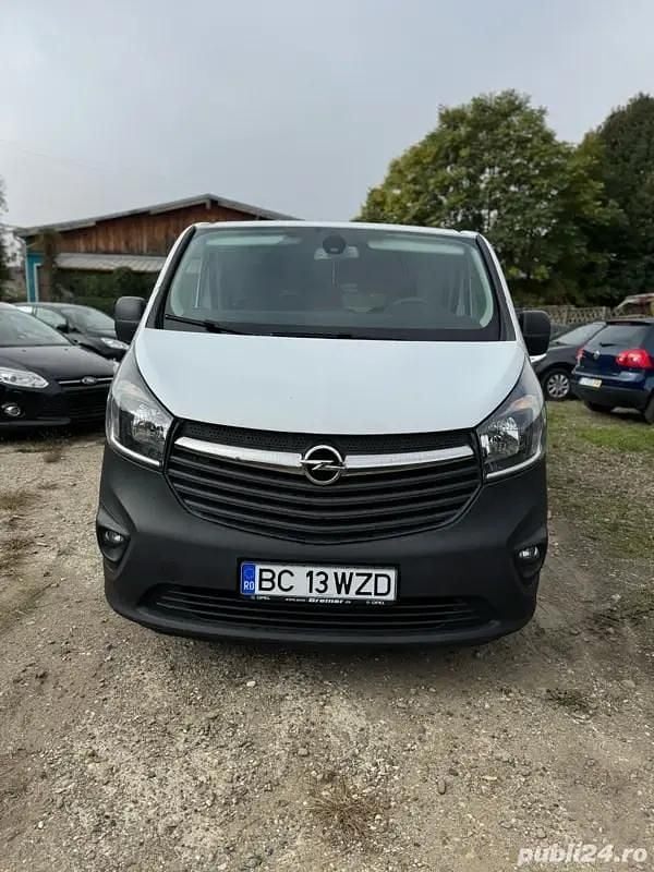 Alb Utilizat 2017 Opel Vivaro Van | 10.990 EUR (Preț OK) - Imagine 1/4