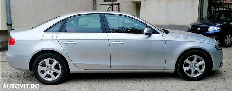 Second-hand Audi A4 120 CP (88 kW) 2011 Culoaregri Berlinǎ