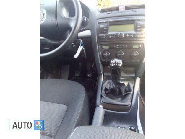 Second-hand Skoda Octavia 105 CP (77 kW) 2007 Negru Break