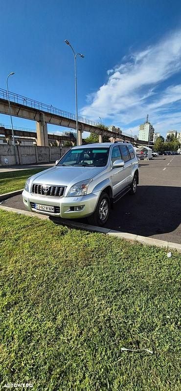 Culoareargint Utilizat 2008 Toyota Land Cruiser SUV | 15.150 EUR (Preț bun) - Imagine 1/4