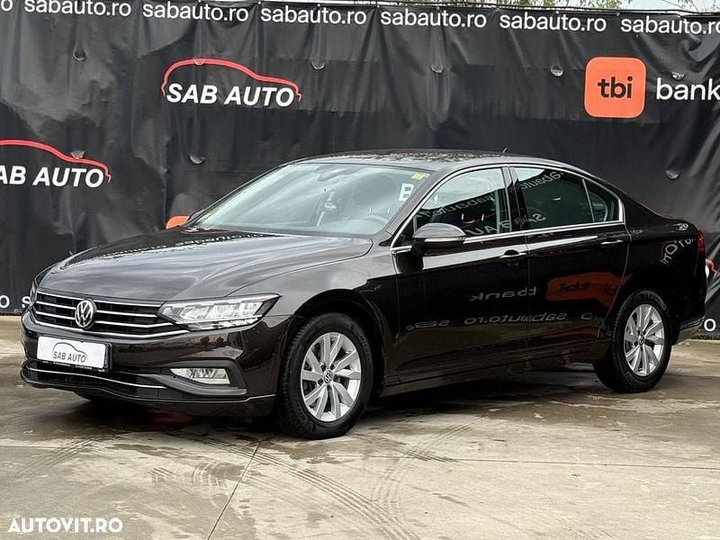 Culoarenegru Utilizat 2020 VW Passat Comfortline Berlinǎ | 13.499 EUR (Super Preț) - Imagine 1/4