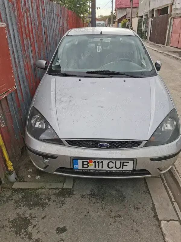 Utilizat 2002 Ford Focus Ghia Berlinǎ | 1.200 EUR (Puțin scump) - Imagine 1/4