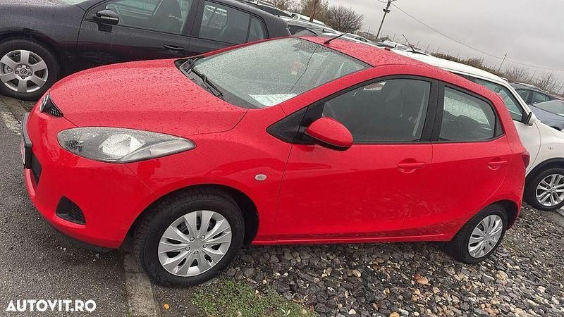 Culoarerosu Utilizat 2010 Mazda 2 | 3.600 EUR (Preț OK) - Imagine 1/4