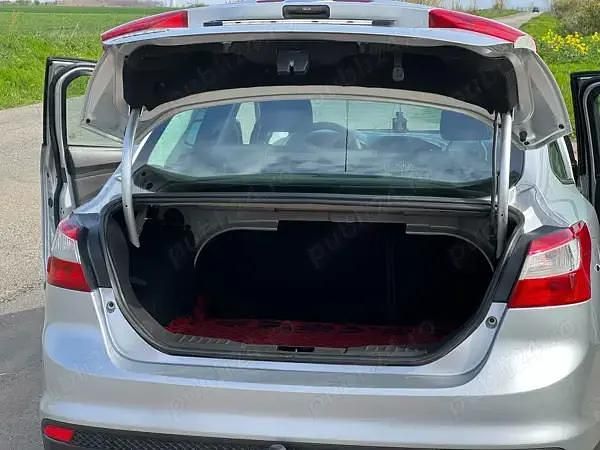 Second-hand Ford Focus 110 CP (80 kW) 2014 Gri Berlinǎ