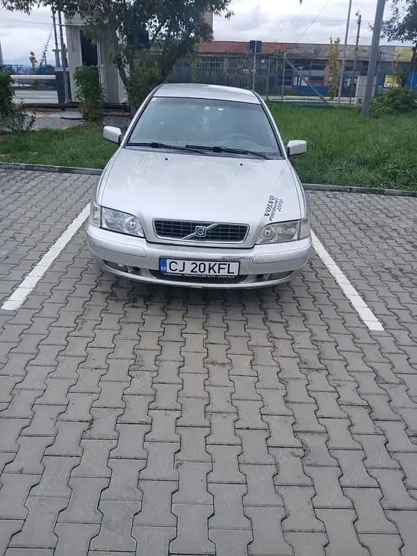 Utilizat 2002 Volvo S40 Berlinǎ | 900 EUR - Imagine 1/3
