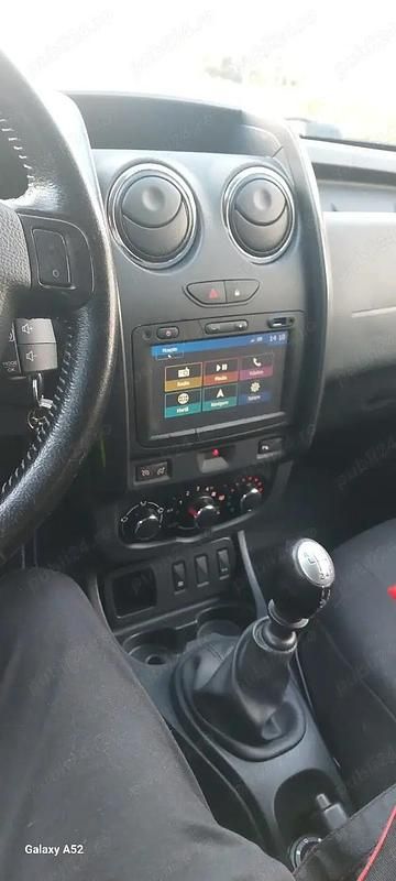 Second-hand Dacia Duster 110 CP (80 kW) 2017 Negru SUV