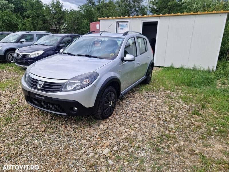 Gri Utilizat 2012 Dacia Sandero Stepway Hatchback | 4.590 EUR - Imagine 1/4