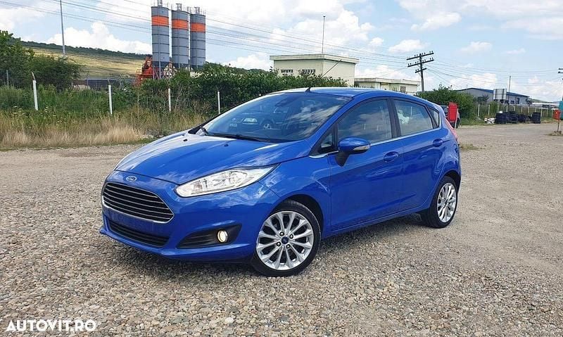 Albastru Utilizat 2013 Ford Fiesta Titanium Hatchback | 4.390 EUR (Preț bun) - Imagine 1/4