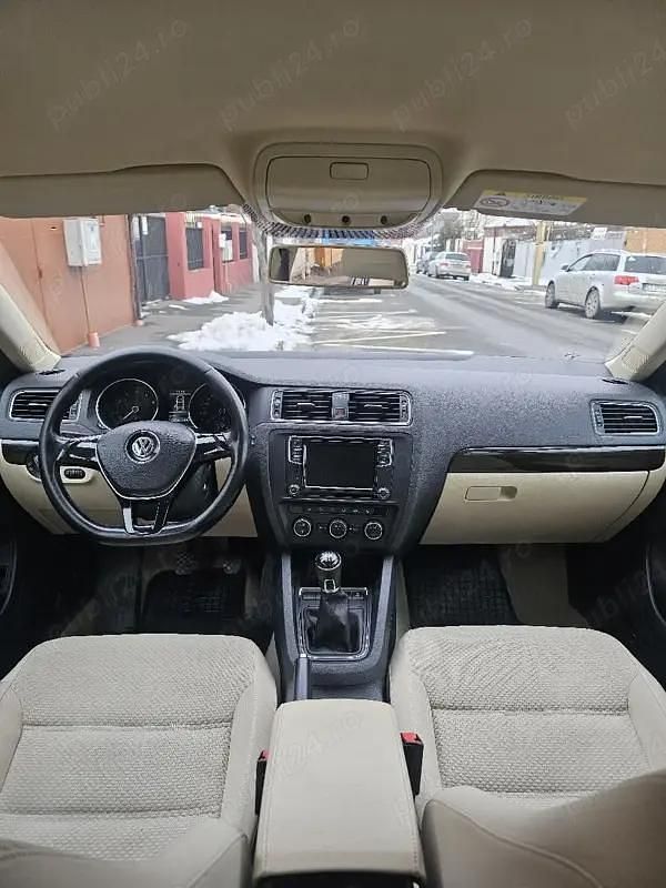 Second-hand VW Jetta Comfortline 105 CP (77 kW) 2016 Berlinǎ