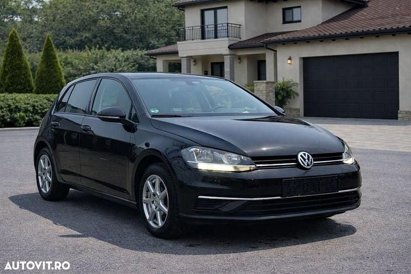 Second-hand VW Golf VII Comfortline 150 CP (110 kW) 2020 Culoarenegru Hatchback