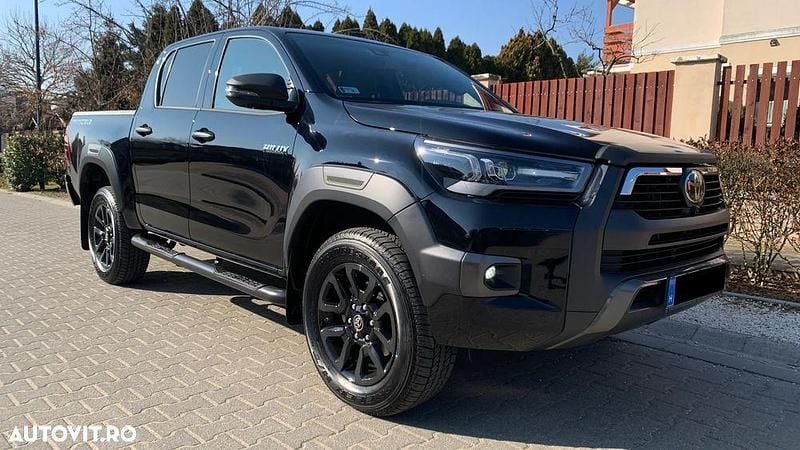 Nouă Toyota HiLux Edition 204 CP (150 kW) 2025 Negru Pickup