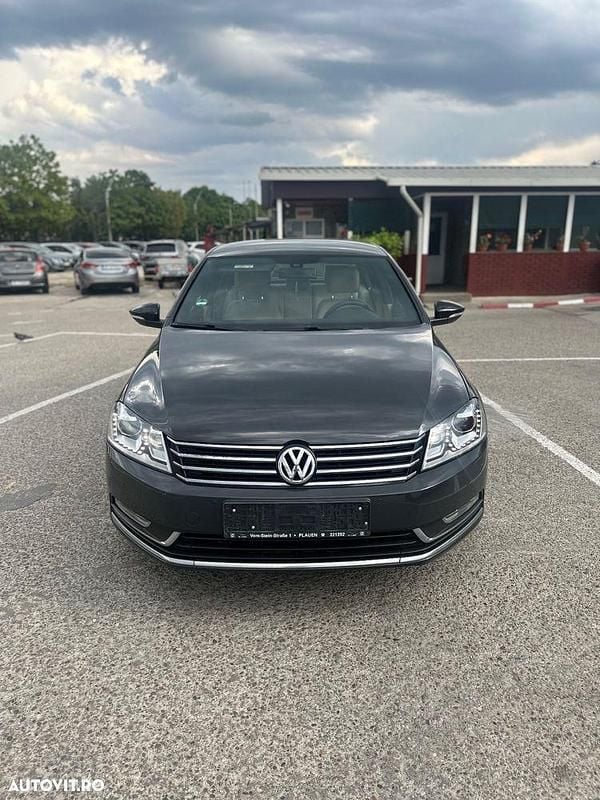 Culoaregri Utilizat 2014 VW Passat Berlinǎ | 7.990 EUR (Preț OK) - Imagine 1/4