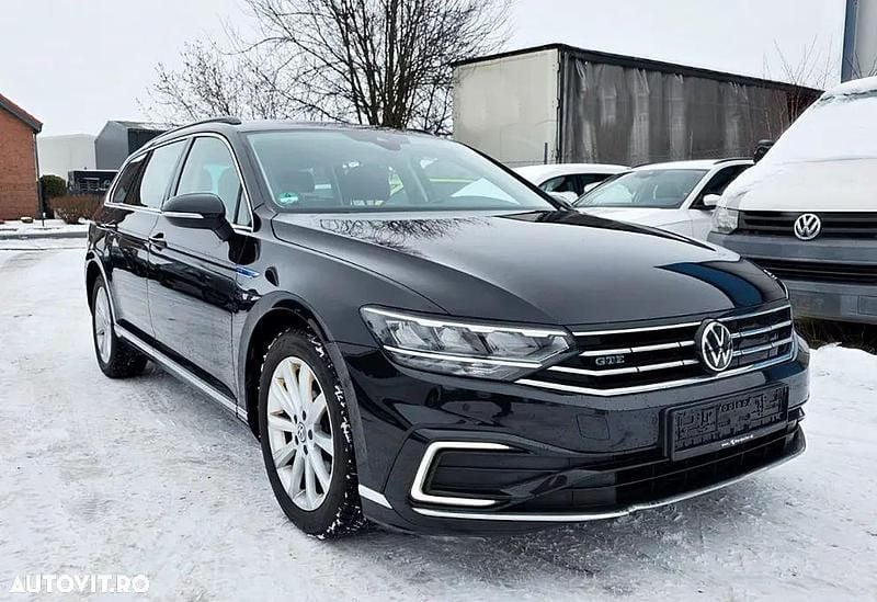 Culoarenegru Utilizat 2021 VW Passat Break | 15.900 EUR (Super Preț) - Imagine 1/4