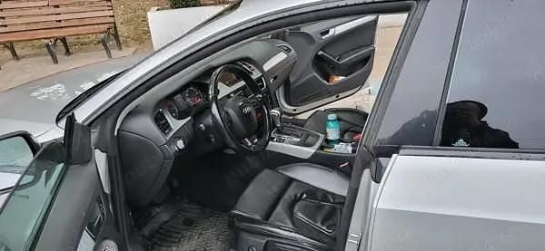 Second-hand Audi A5 S-Line 143 CP (105 kW) 2011 Argintiu Coupe