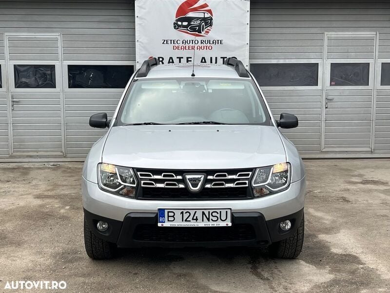 Argint Utilizat 2015 Dacia Duster Lauréate SUV | 7.990 EUR (Preț OK) - Imagine 1/4