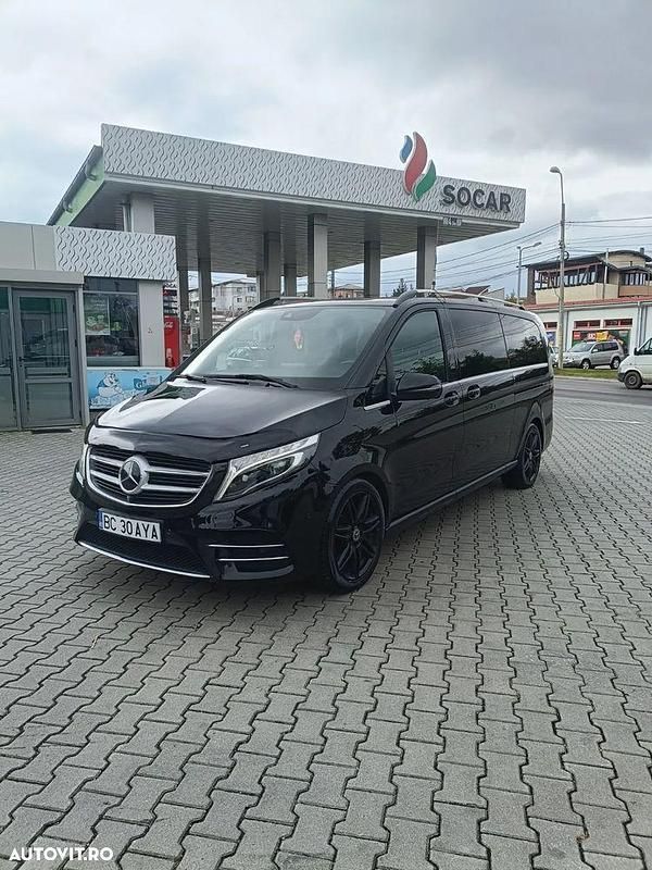 Culoarenegru Utilizat 2019 Mercedes V250 Avantgarde Monovolum | 35.000 EUR (Preț OK) - Imagine 1/4